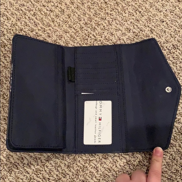 Tommy Hilfiger wallet - Picture 3 of 4